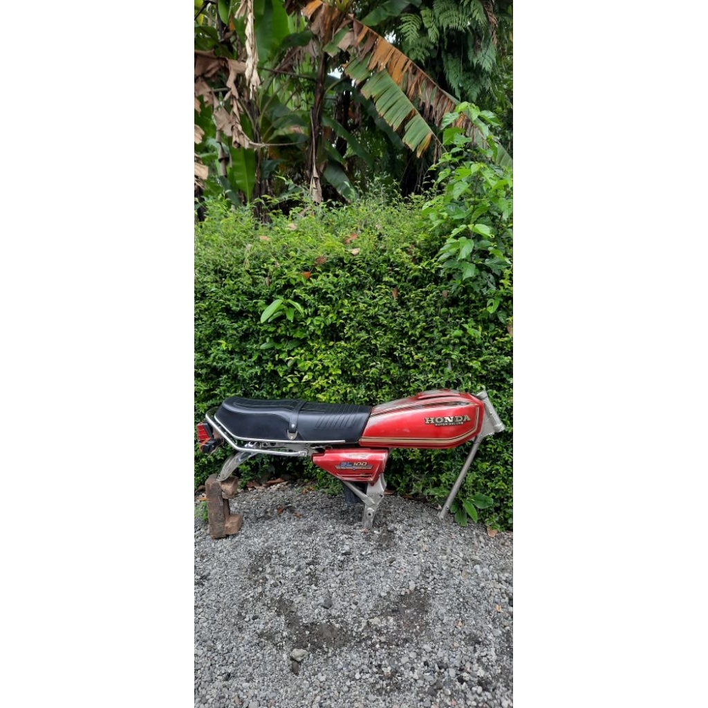 body set rangka gl100 Merah bekas copotan