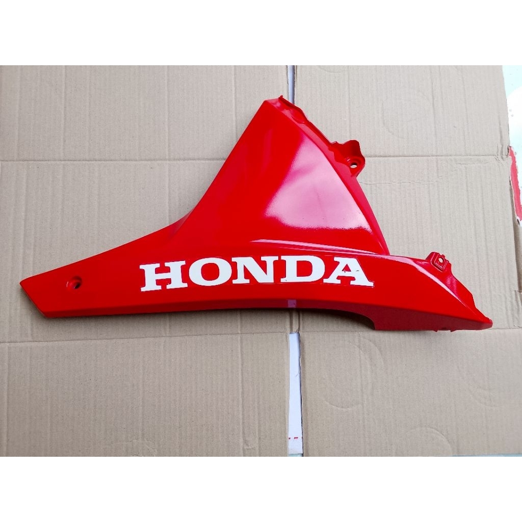 cover R under cowi fairing bawah sebelah kanan Honda CB150R fi k45a lokal original second copotan