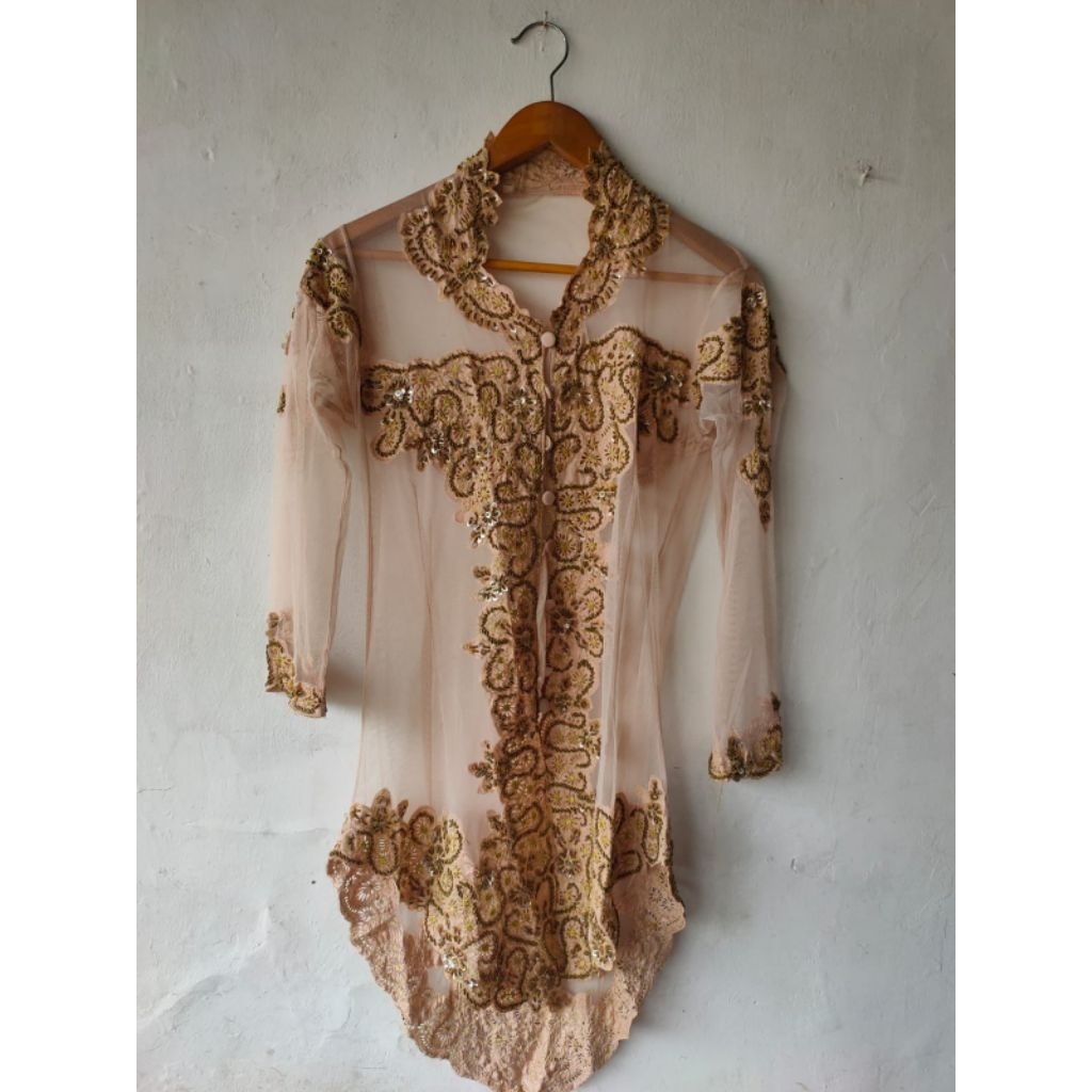 Kebaya Payet warna Cream SIZE M