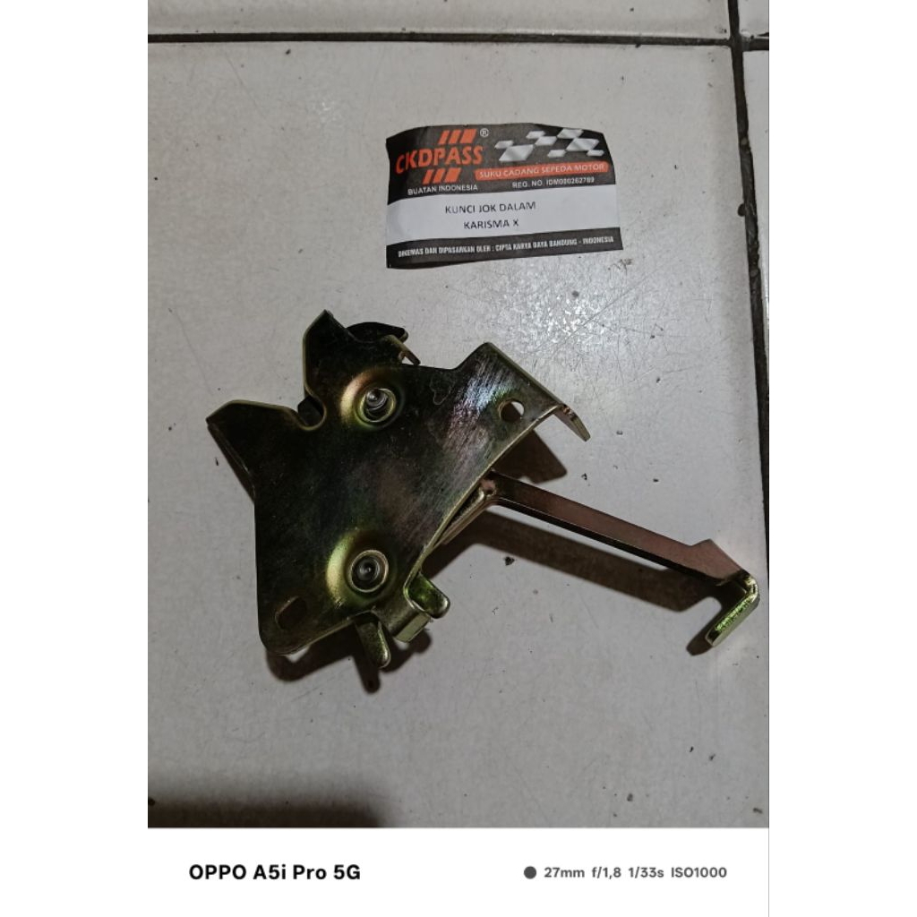 kunci jok dalam lawan kunci jok karisma