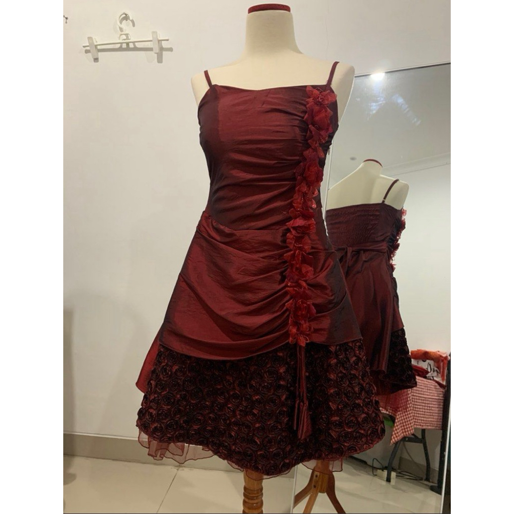 Bridesmaid dress merah maroon