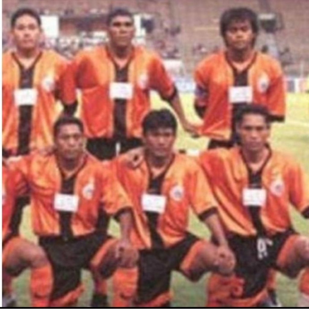 jersey retro persija jakarta 2002