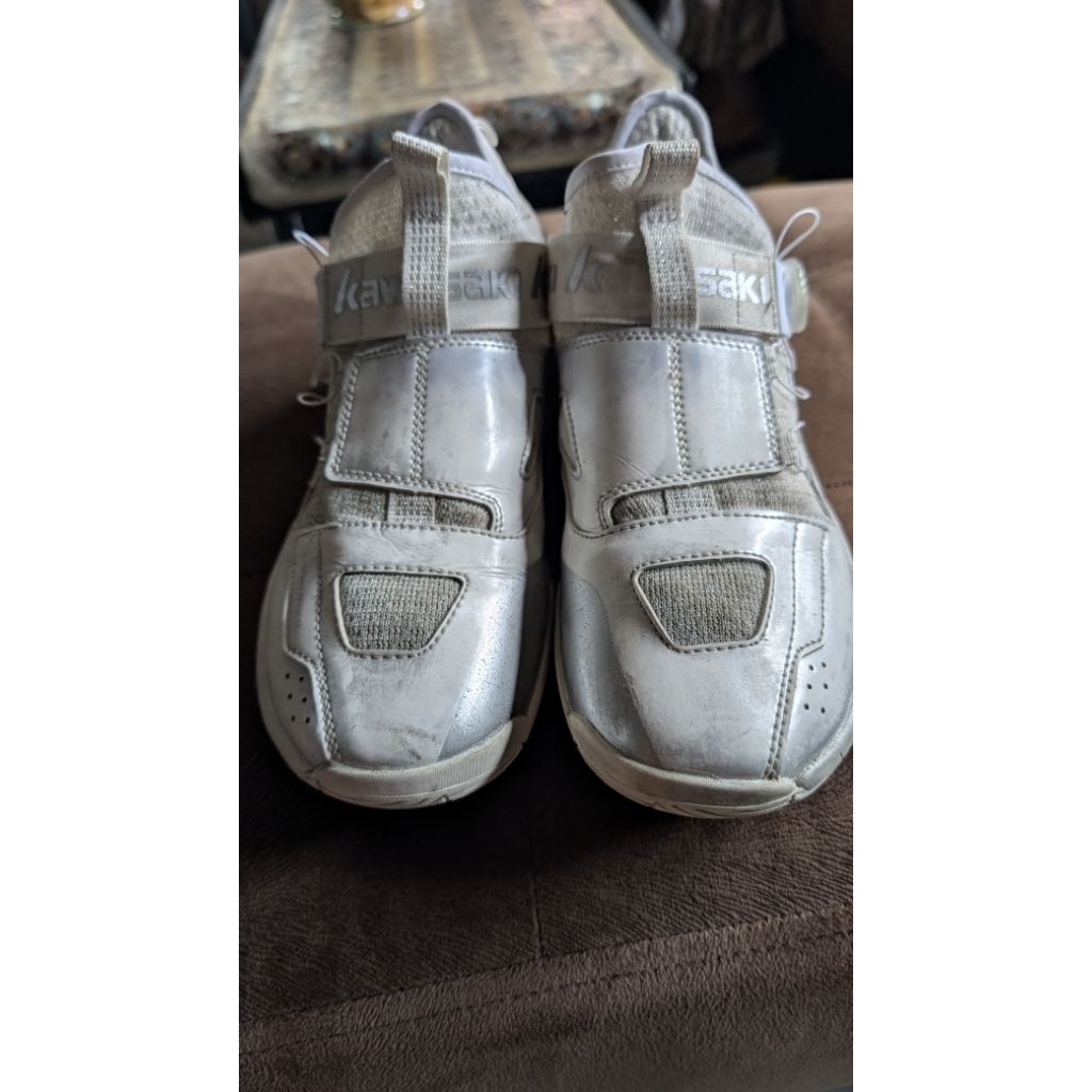 sepatu badminton kawasaki boa