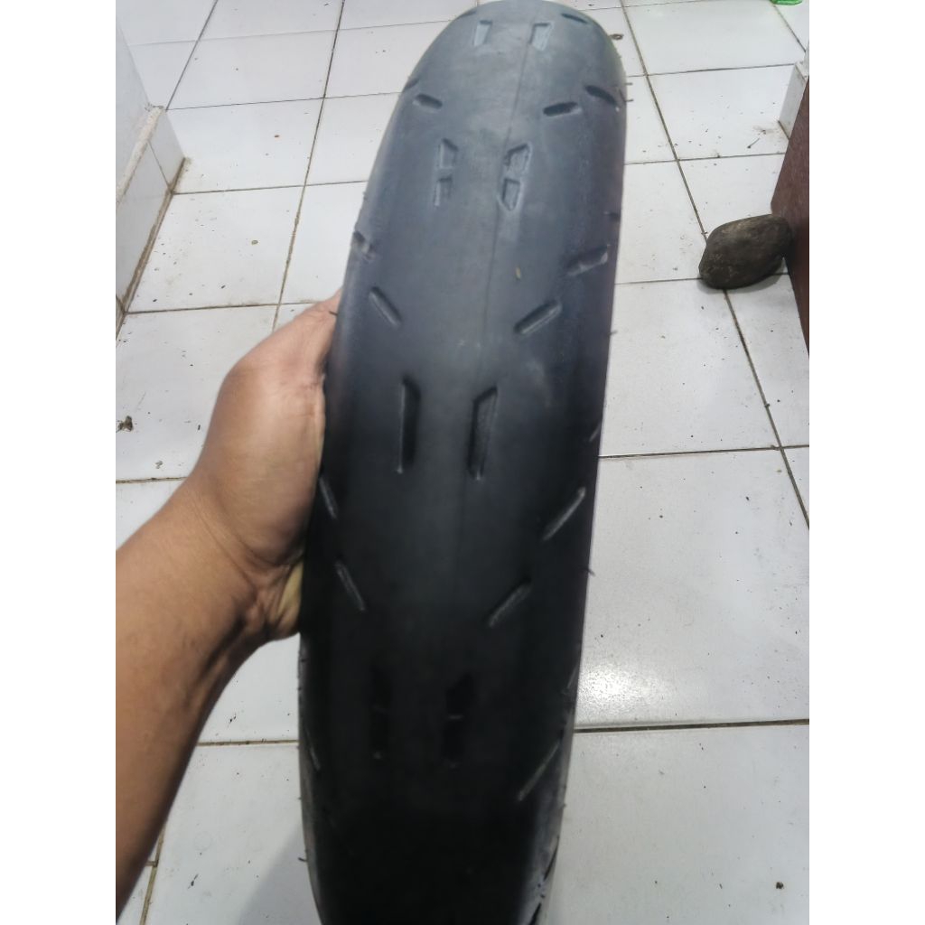 ban motor tubeles Michelin pilot MotoGP 100/80 ring 17