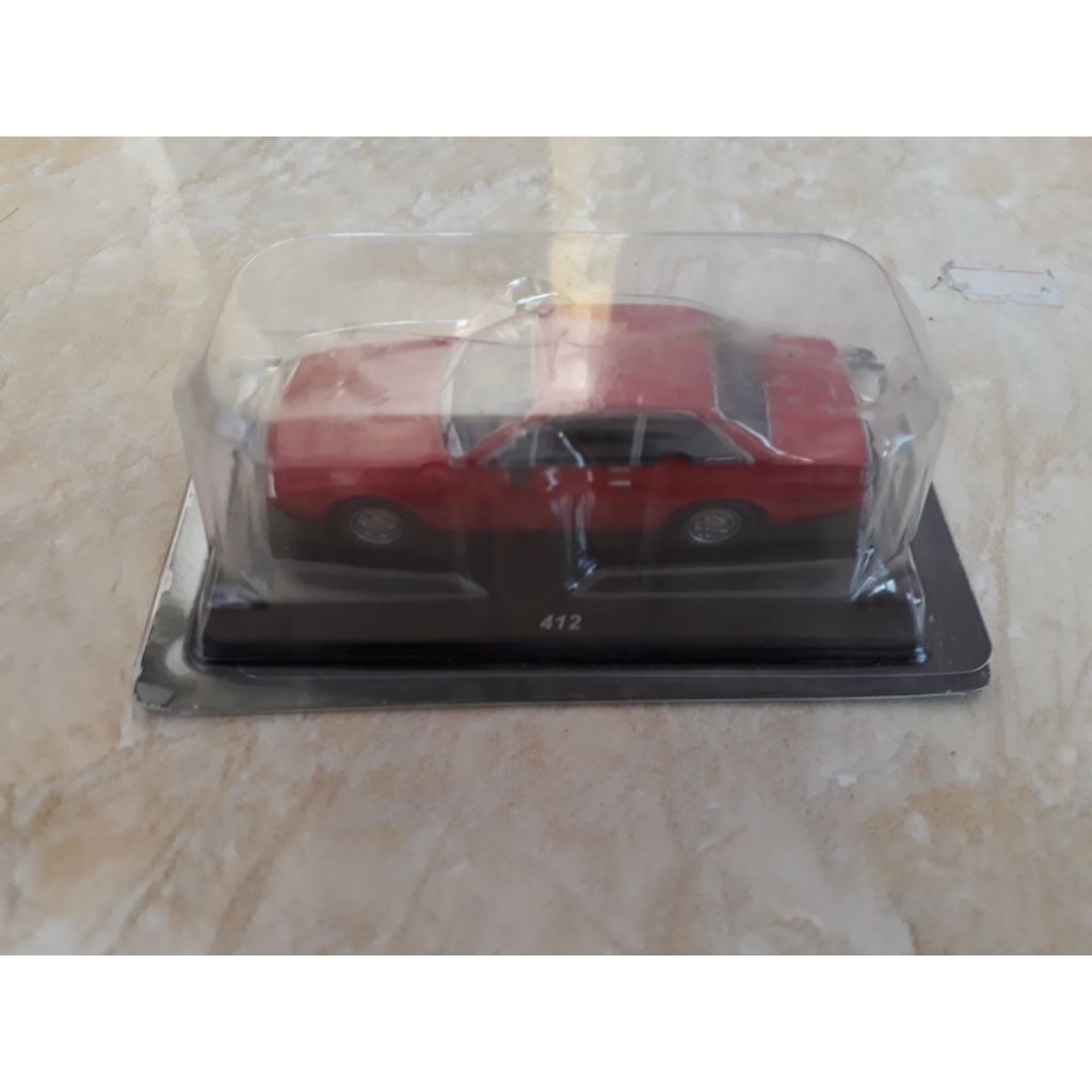 Kyosho 1/64 FERRARI 412 RED diecast