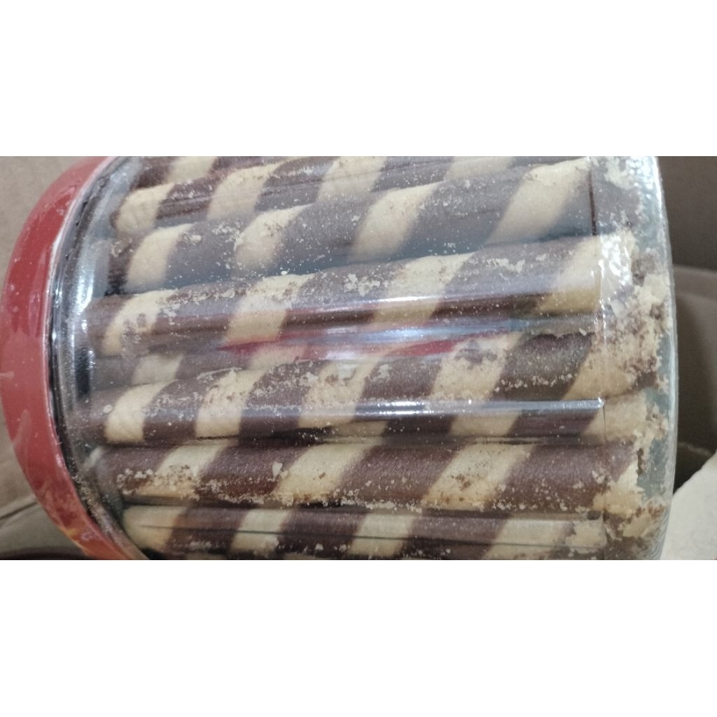 ASTOR WAFER ROLL – Renyah  kue kaleng
