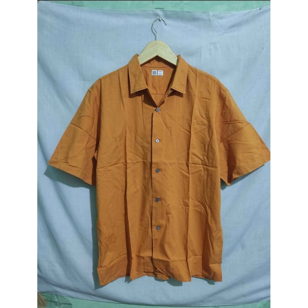 kemeja uniqlo open collar