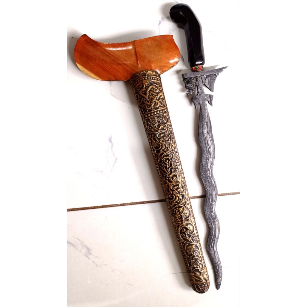 keris singo warangka ukir logam