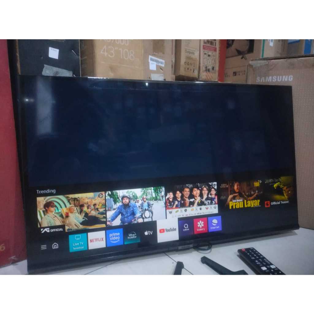 TV LED SAMSUNG 32 IN HD SMART TV YOUTUBE DIGITAL TV KONDISI BEKAS PEMAKAIAN 7413F