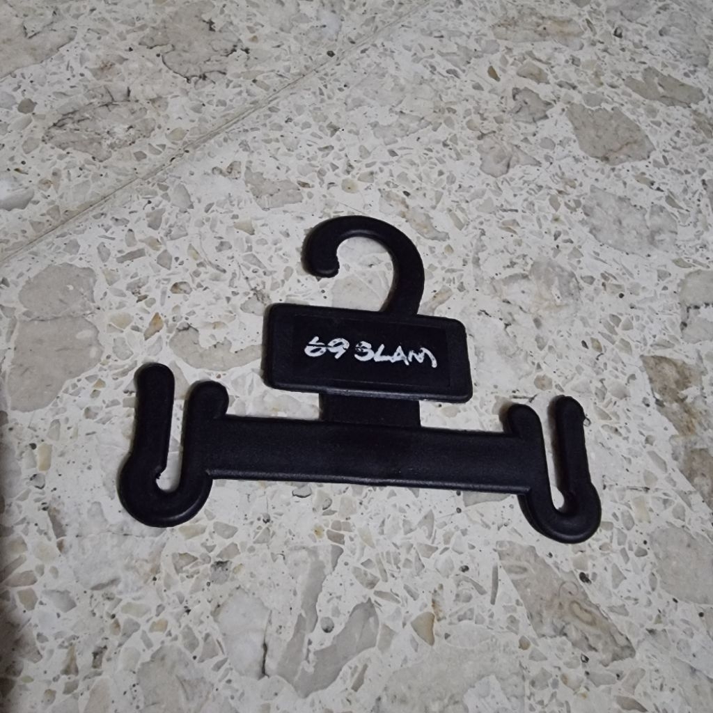 Gantungan Sandal 69 Slam Original