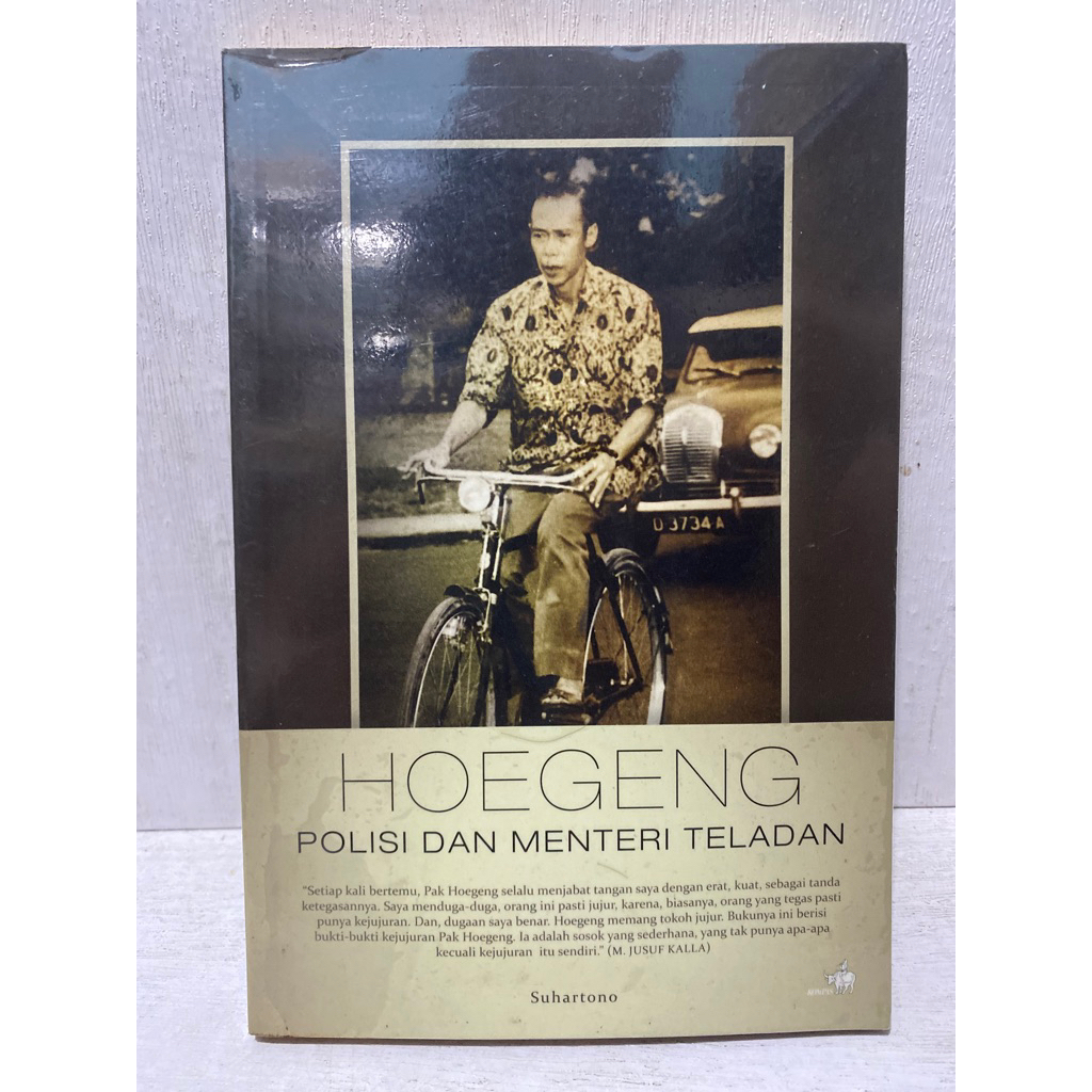 Buku Original HOEGENG POLISI DAN MENTERI LELADAN - SUHARTONO