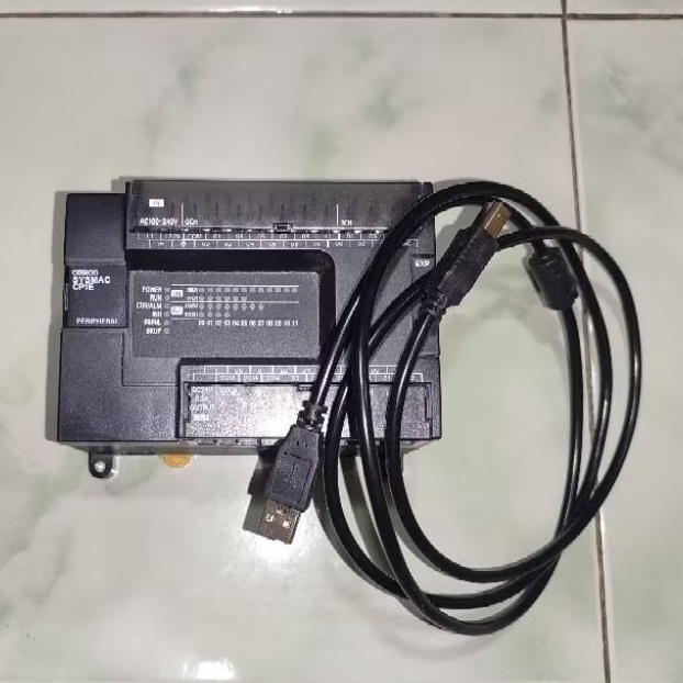 PLC Omron CP1E-E30SDR-A Bekas Belajar Normal + Kabel Transfer USB Type B