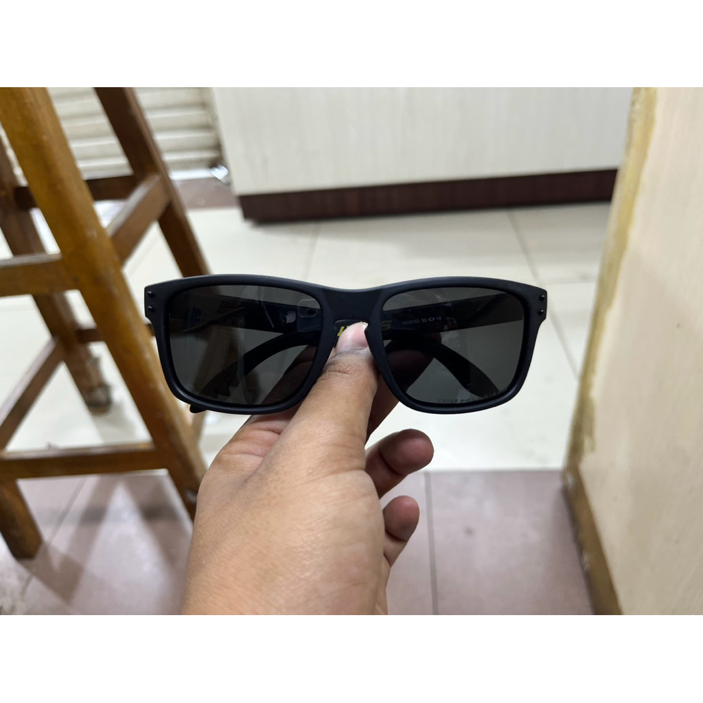 KACAMATA OAKLEY HOLBROOK SERIES VR46 HITAM DOPE LOGO KUNING LENSA HITAM