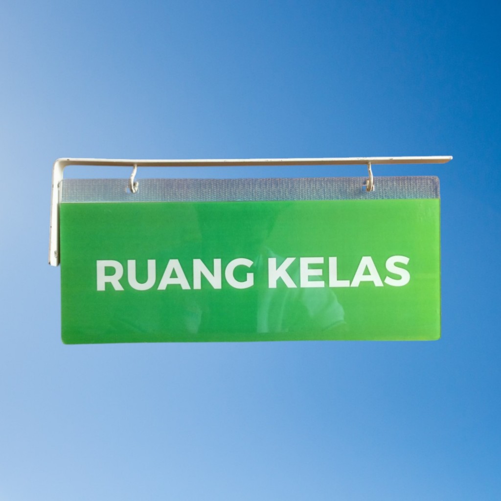 Akrilik Gantung Nama Ruang Kelas | Plang Akrilik Nama Ruangan Sekolah
