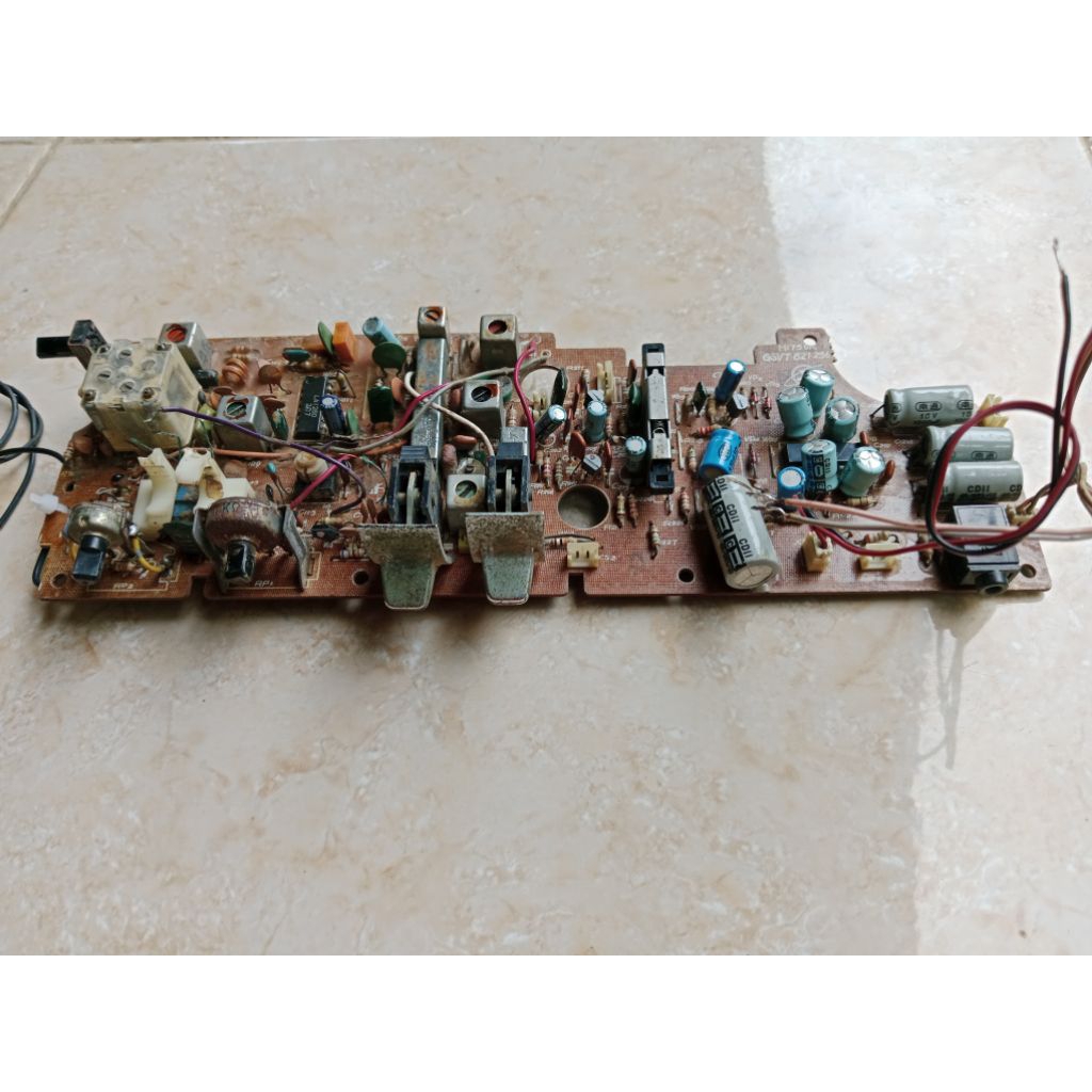 MESIN COPOTAN RADIO/TAPE COMPO SANYO JADUL