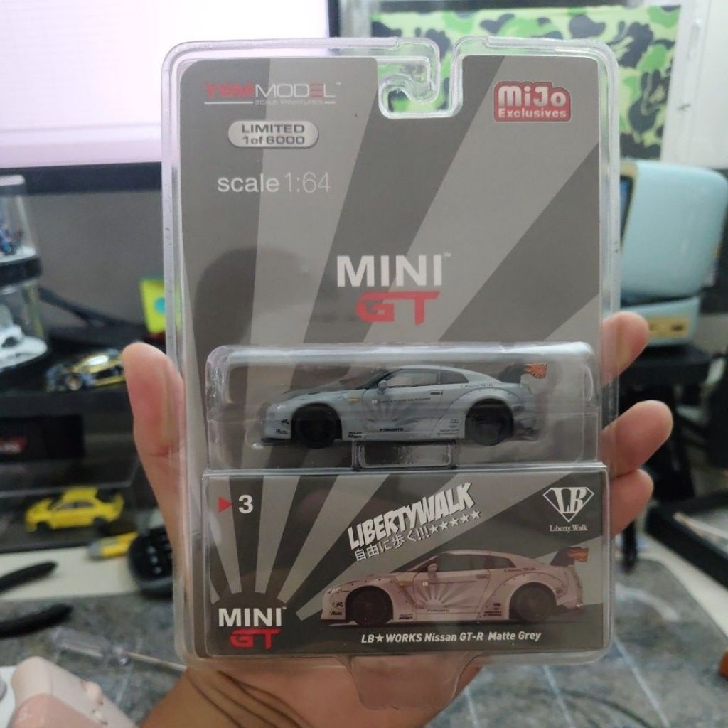 MINI GT #03 LBWK NISSAN GTR R35 MATTE GREY BLISTER