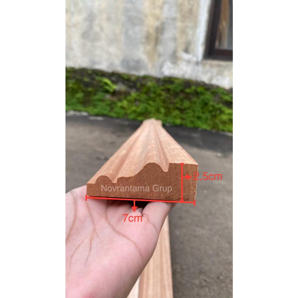 Lis Profil kayu meranti 2.5x7cm panjang 200cm / Lis Profil Kayu Meranti Panjang 2meter