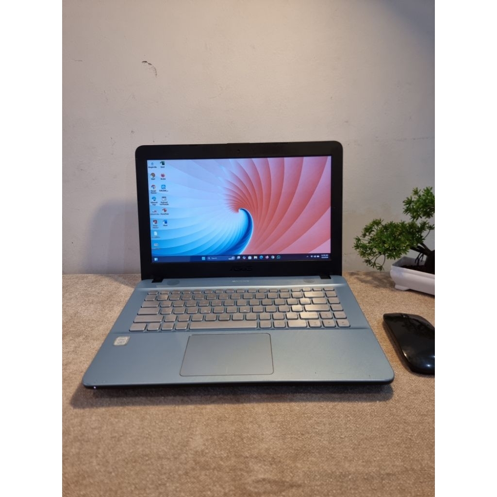 Murah ASUS 14" Intel i3 gen 7 2.3 GHz Ram 8GB SSD 128GB + 500GB Win11 mulus