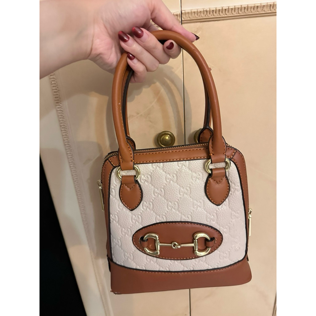 GG white brown bag