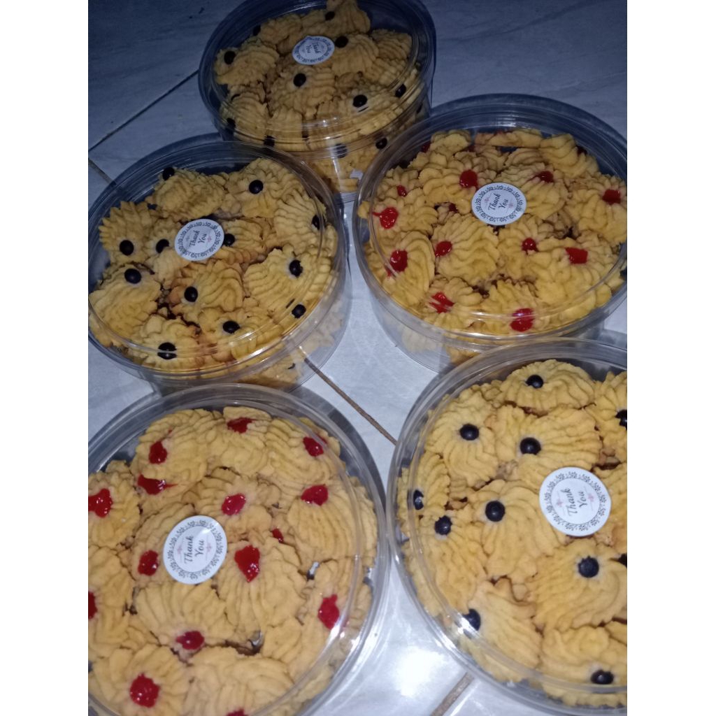 kue semprit mawar