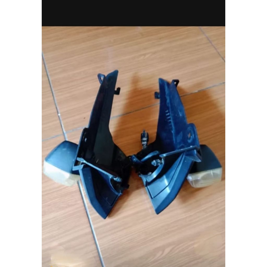 COVER SEN BELAKANG X RIDE 125 SEKEN COPOTAN ORIGINAL