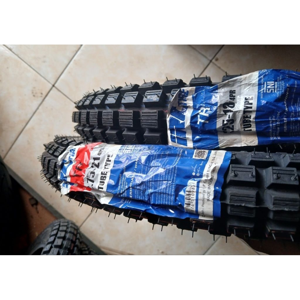 BAN LUAR 18 21 SEMI TRAIL IRC TIPE TR