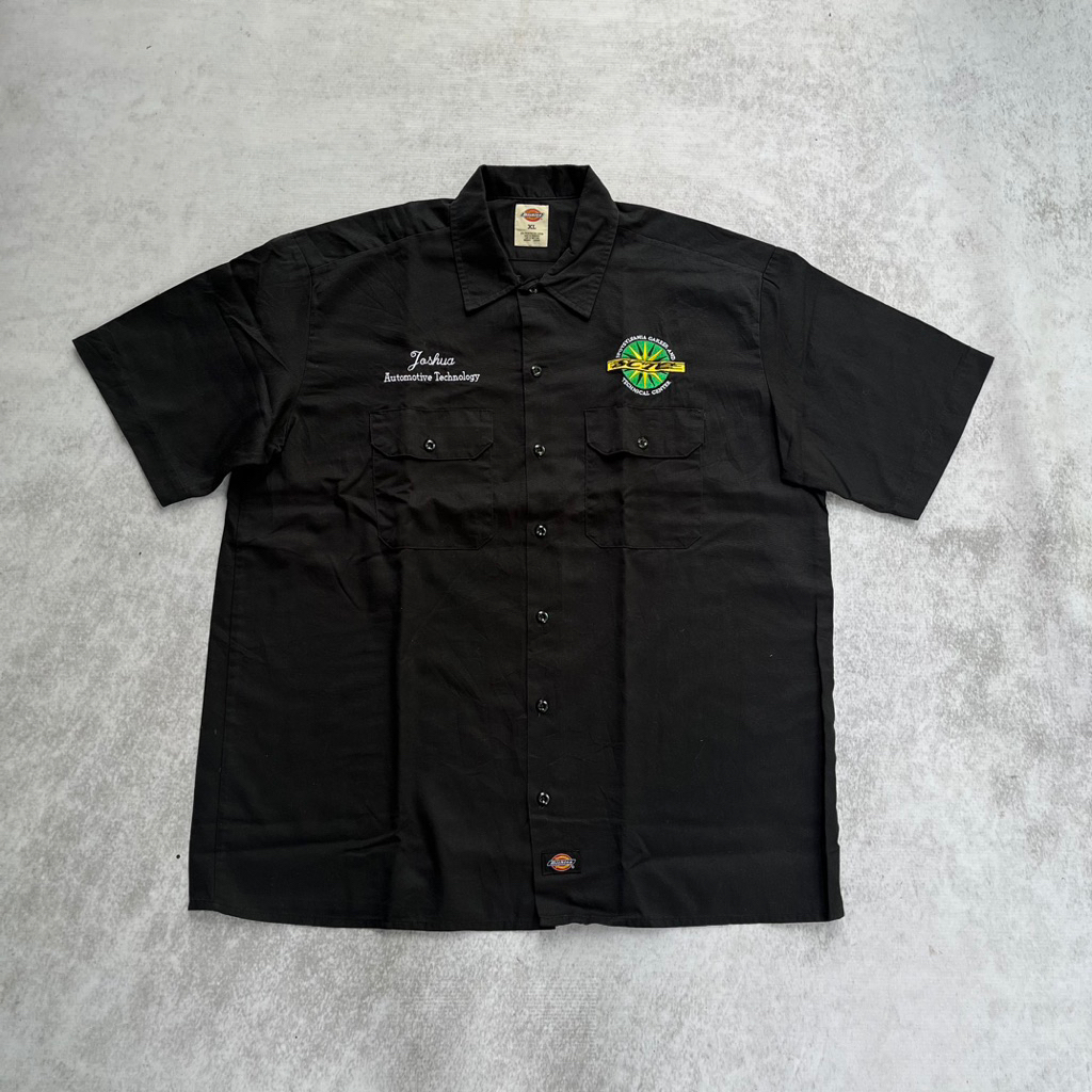 Ready Workshirt D!ck!es  Size : XL Panjang : 82 Lebar : 67 Kondisi : 95%  Minus : -
