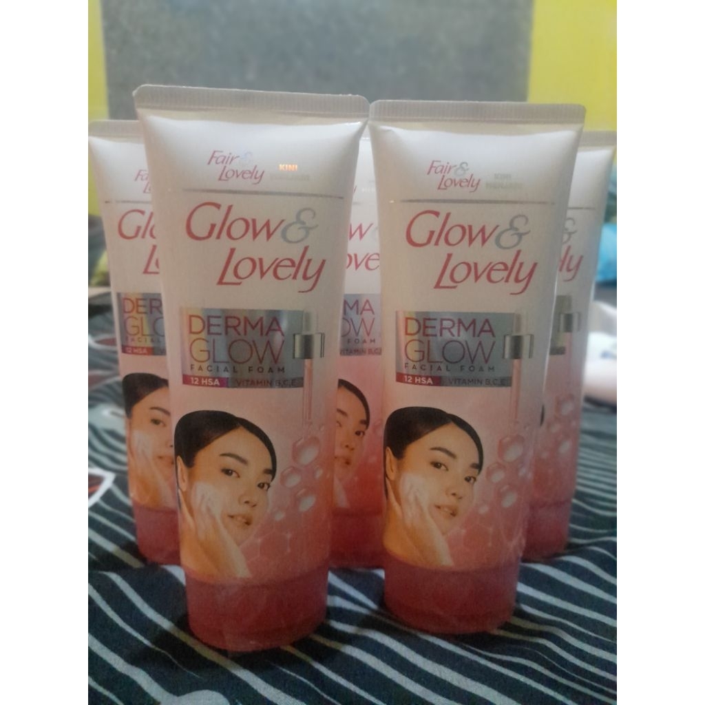 Glow and lovely facial foam 100gr multivitamin