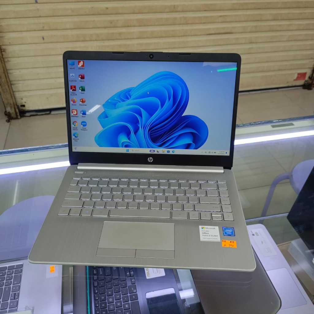 Laptop SECOND HP 14 full silver Intel Celeron Ram 4GB - SSD 256GB Layar 14inch WIN 10 PRO/ Ram 4GB -