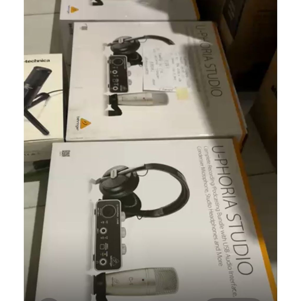 Mic Kondensor U-Phoria Studio