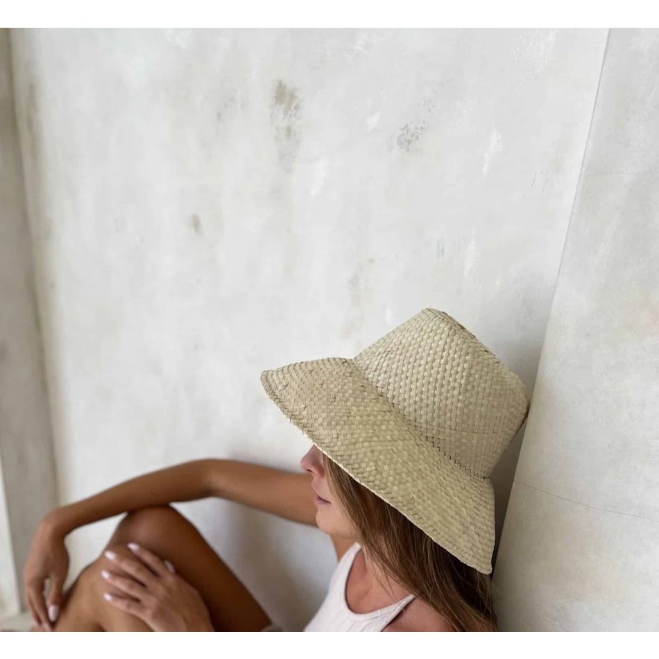 Tinggalan Topi anyaman rotan Pantai kuyup motif Dayak klasik etnik Kalimantan Borneo classic rattan 