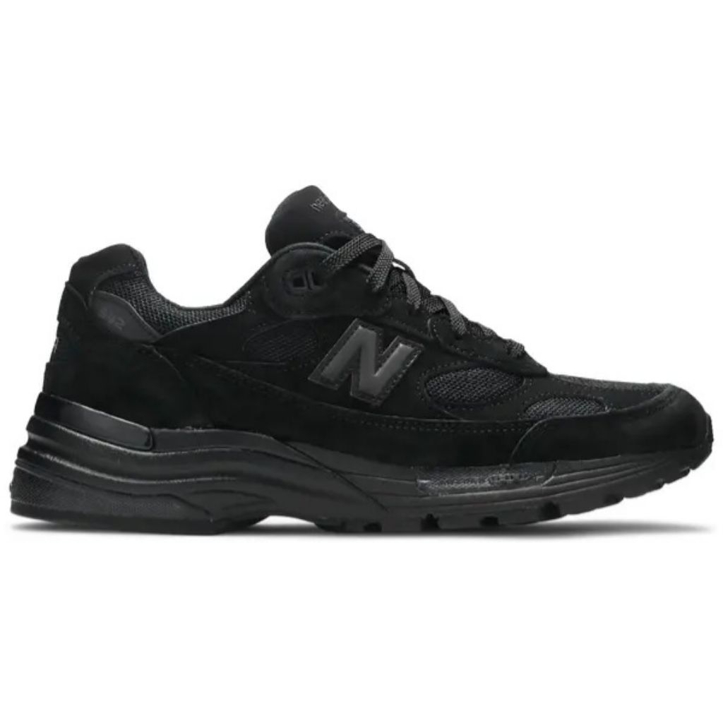 Sepatu NB 992 Triple Black SKU M992EA