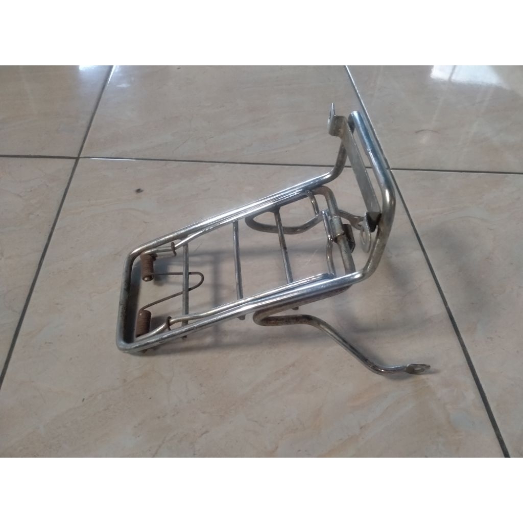 Rak jepit depan suzuki rc100 rc80