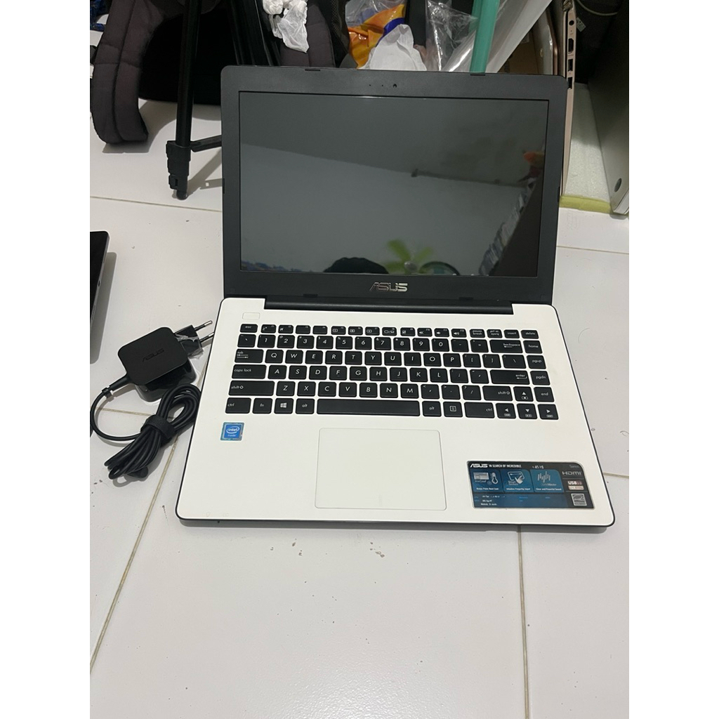 laptop asus x453s minus bahan matot