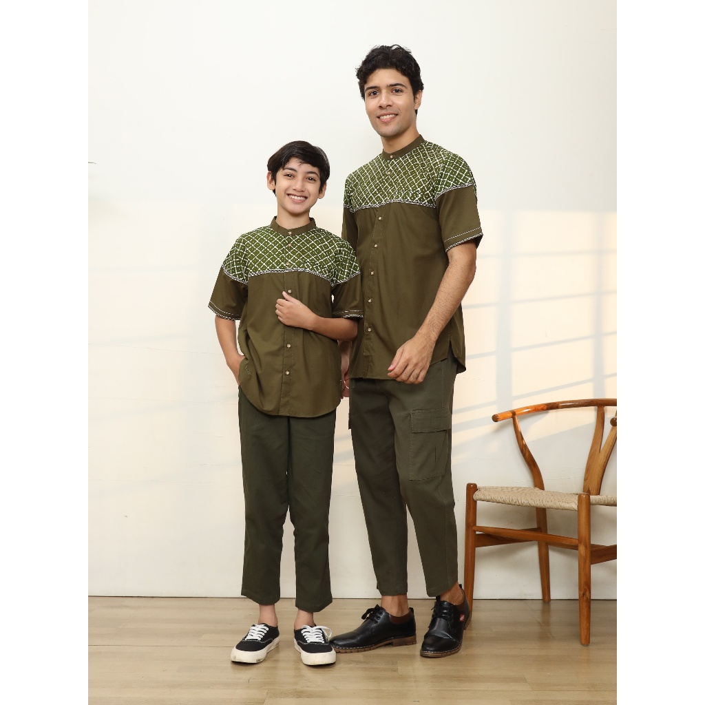 Tokoashshiddiq - COUPLE Koko Layer Batik Pria - Pria & Anak Lengan Pendek - [Hijau Army] [202629]