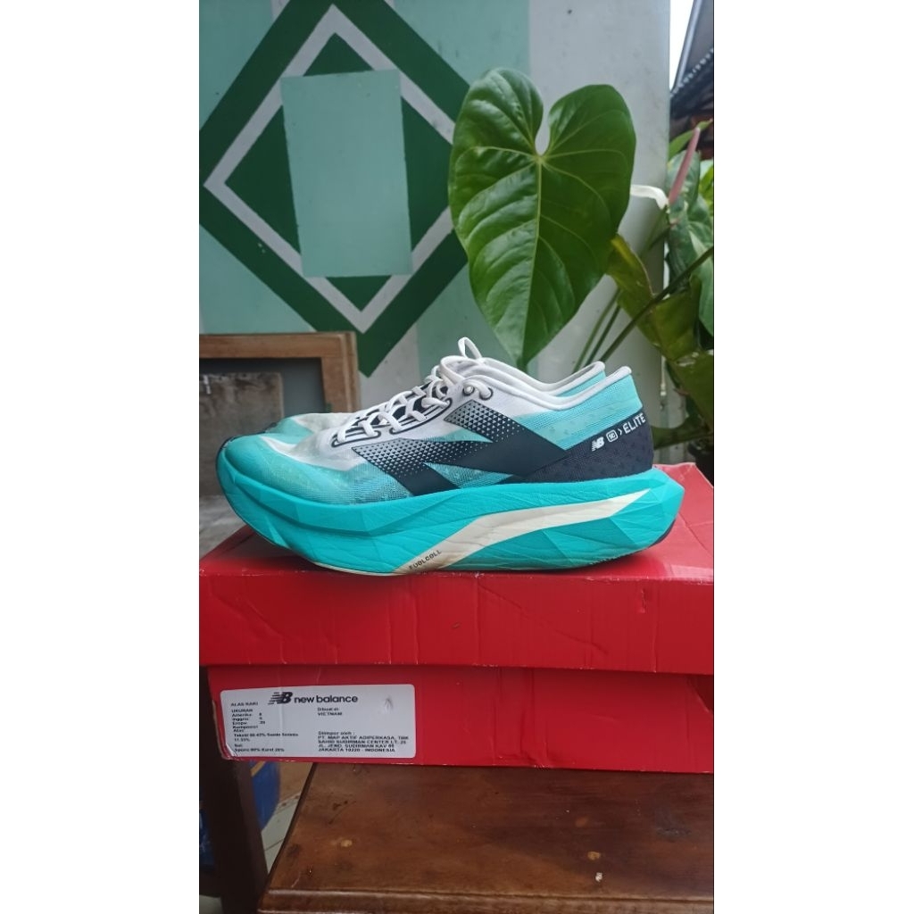 sepatu running second new balance fuelcell supercomp sc elite v4