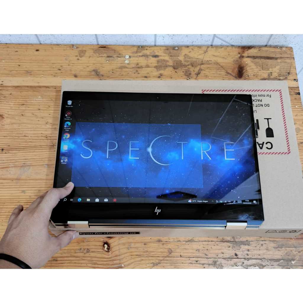 HP Spectre X360 15 - df0001TX, Core i7-10510U, Ram 16/256Gb, #MX330 2Gb, #Touchscreen, #Flip, 2In1, 