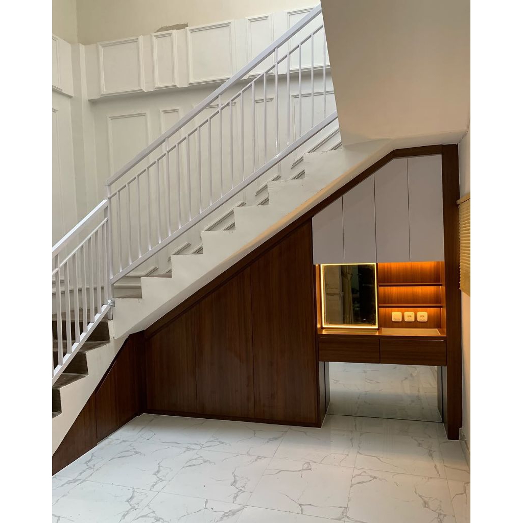 Custom Kabinet Bawah Tangga Finish HPL + Rak Display LED + Meja Rias Minimalis Modern – Harga 1.800.