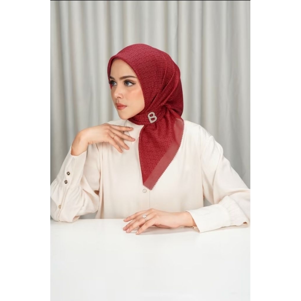 Red Tapis Square Buttonscarves (harga offline)
