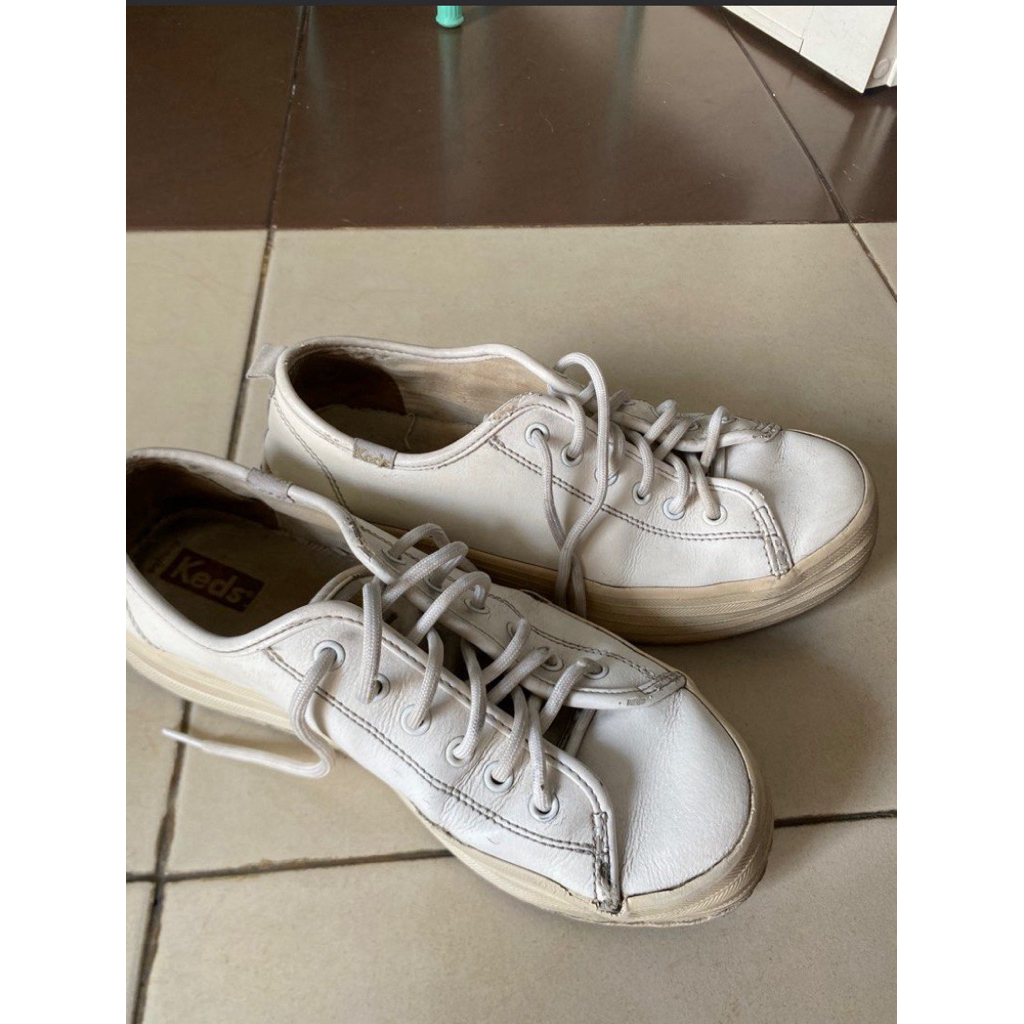 SNEAKERS PUTIH by KEDS size 39