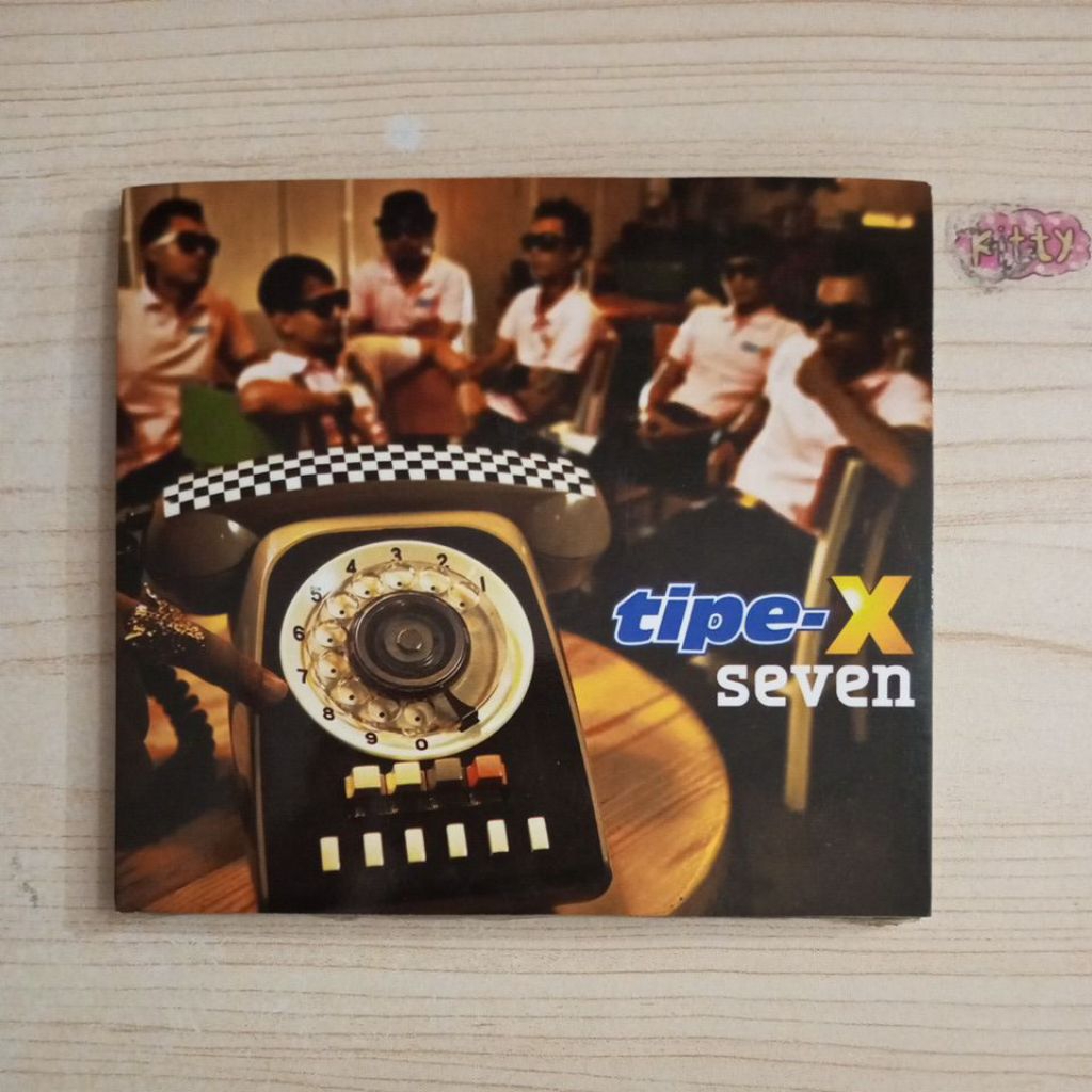 CD MUSIK TIPE X SEVEN TIDAK SEGEL