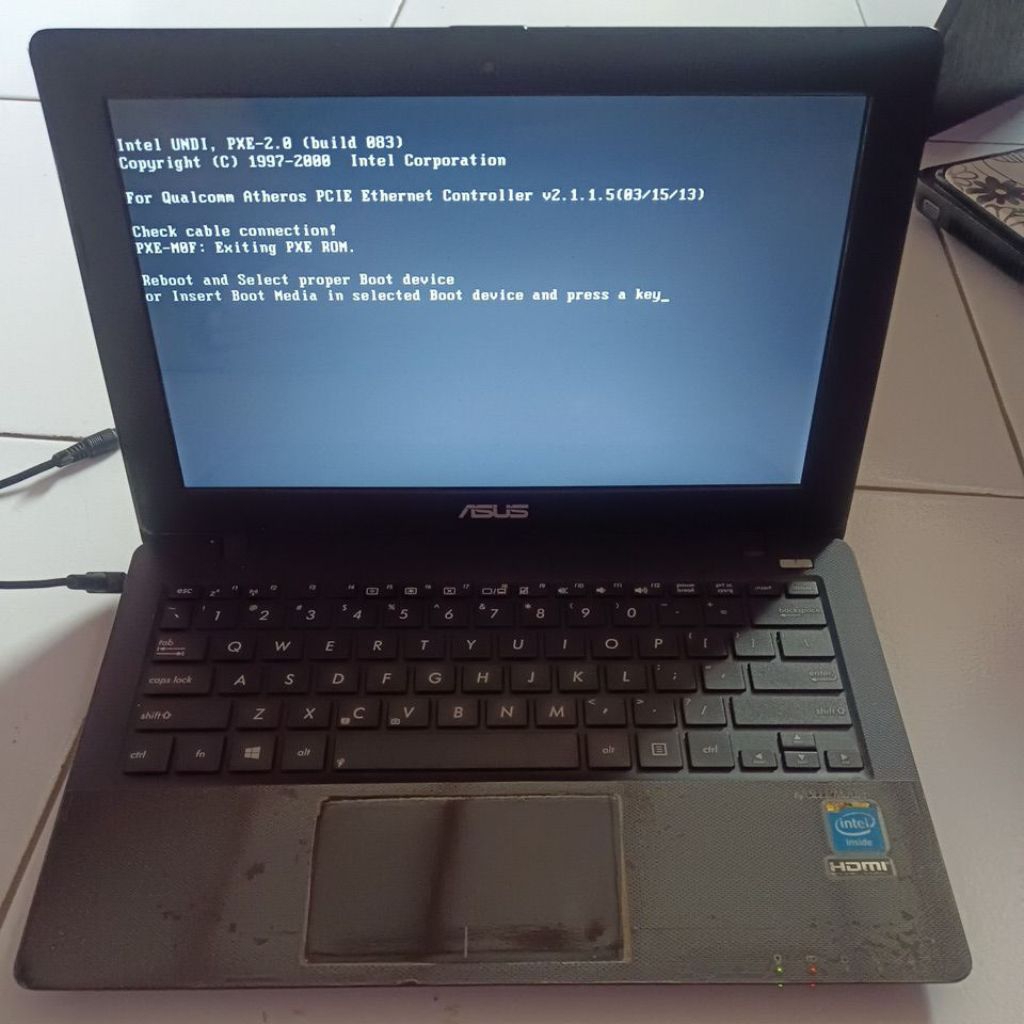 Notebook ASUS X200CA MINUS