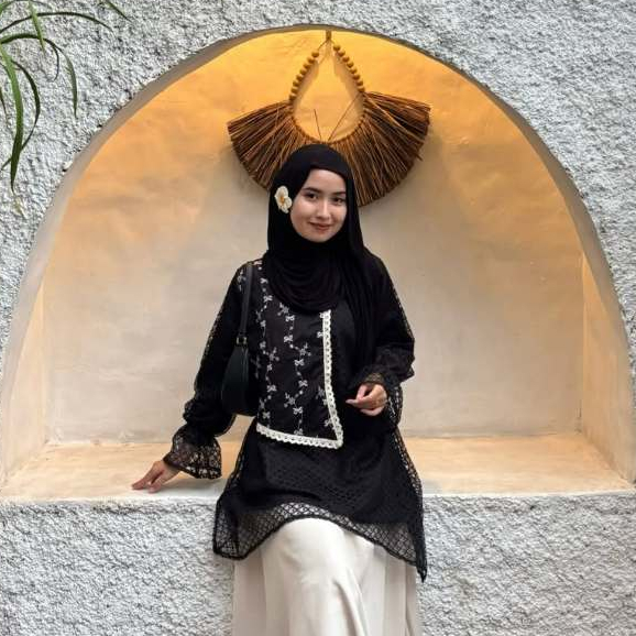 Delova Wardrobe - MEIRA Blouse Brokat Cantily Mix Tensel Outer Kebaya Modern Kebaya Kondangan Wisuda Outer Lebaran Brukat Premium