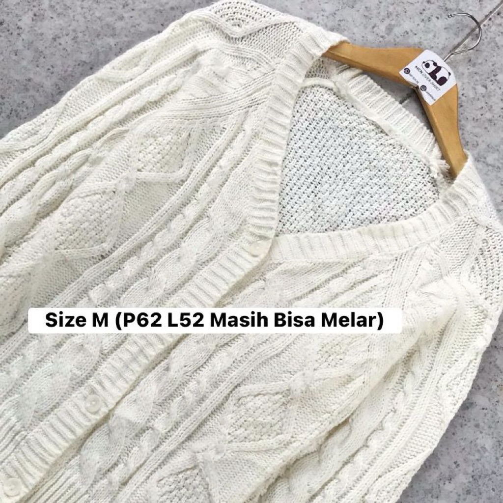 Cardigan Rajut Kepang / Cable Knit Gu Uniqlo