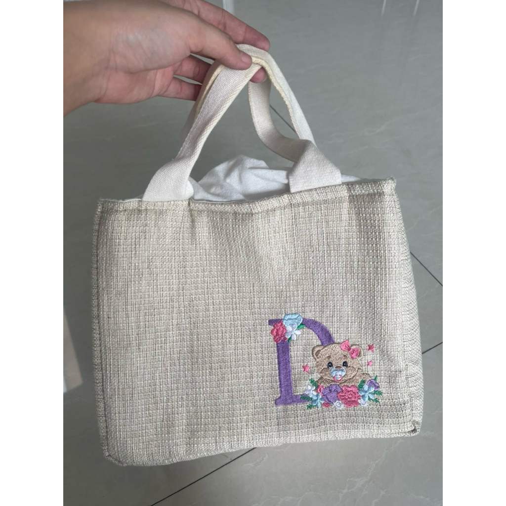 tas putih kecil lucu