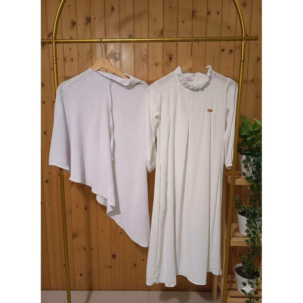 Preloved Set Gamis putih Anak Syari