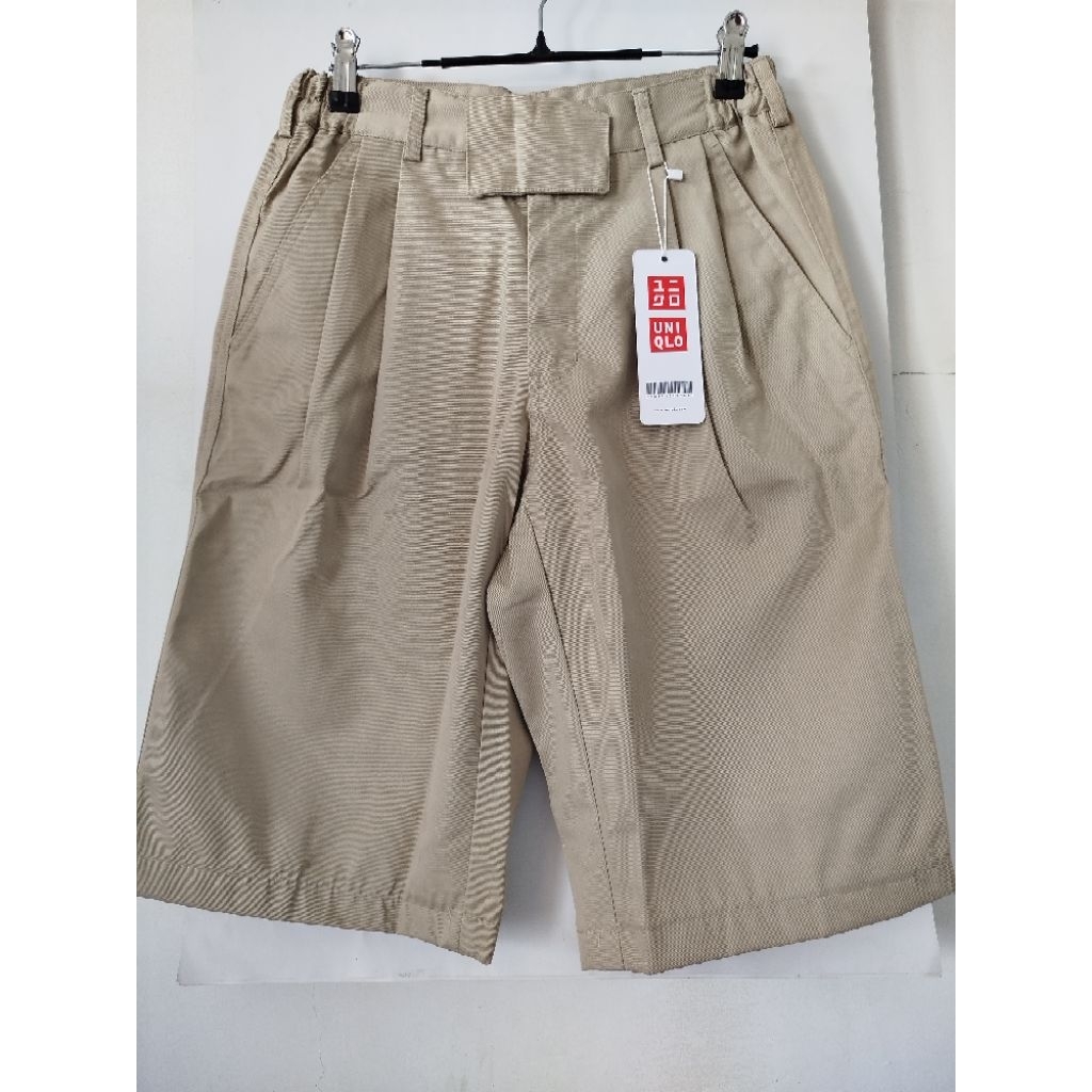 Uniqlo celana chino pendek pria