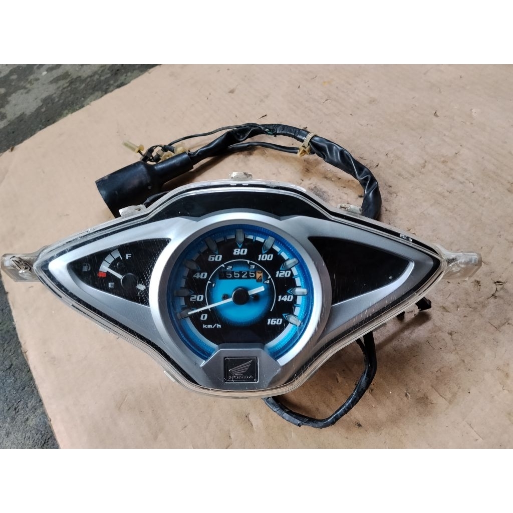 spidometer kilometer honda supra x 125 helm in ori bekas copotan motor