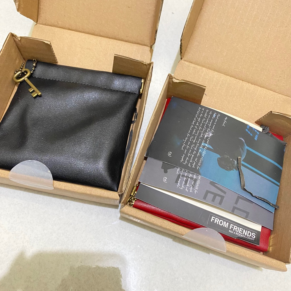 pouch from friends fanmade