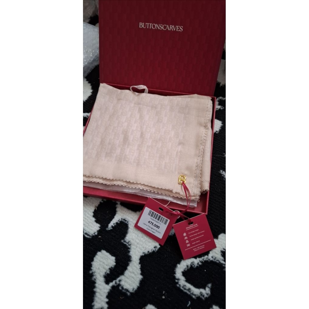 Buttonscarves, Ria Miranda, Nada Puspita